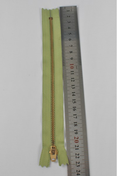 ZIP038  1號拉鏈  金色拉鏈  金屬密尾拉鏈  單頭拉鏈  不設單獨拉鍊訂購 45度照